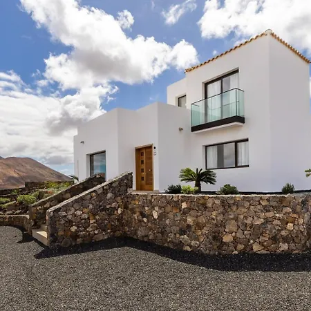 Chic Villa *